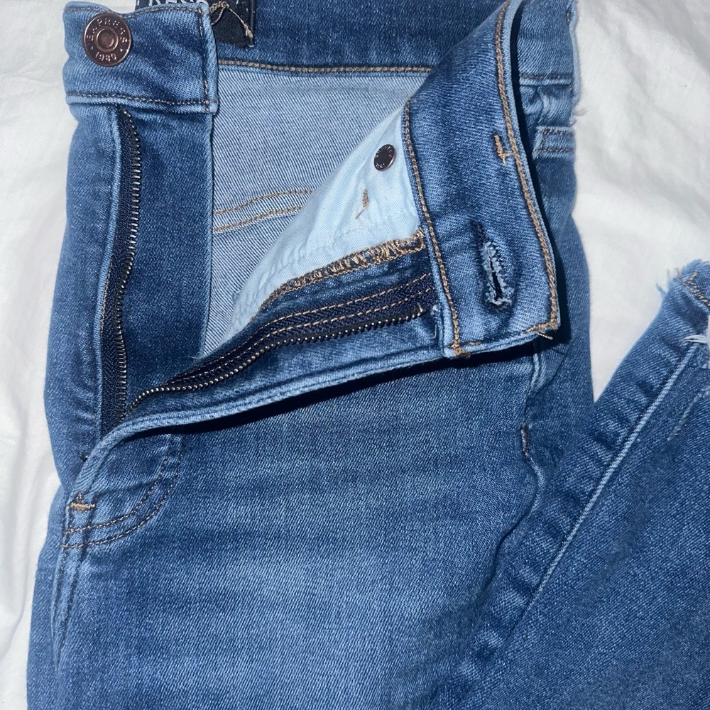 High waist, Xpress distressed denim - Picture 2 of 4